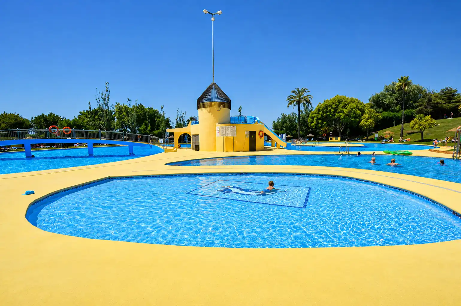 Swimming pool of Study for sale in Benalmádena  with Air Conditioner, Terrace and Furnished
