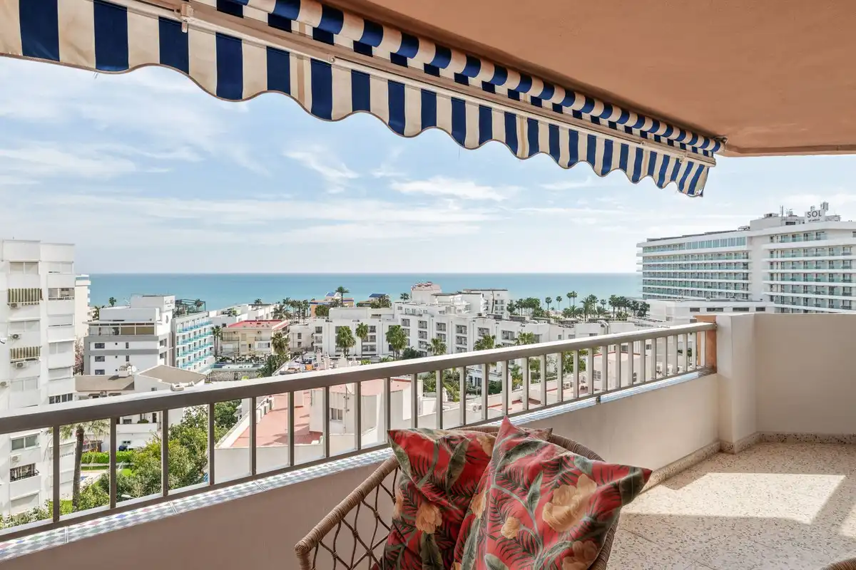 Terraza de Apartamento en venta en Torremolinos con Aire acondicionado, Terraza y Piscina comunitaria