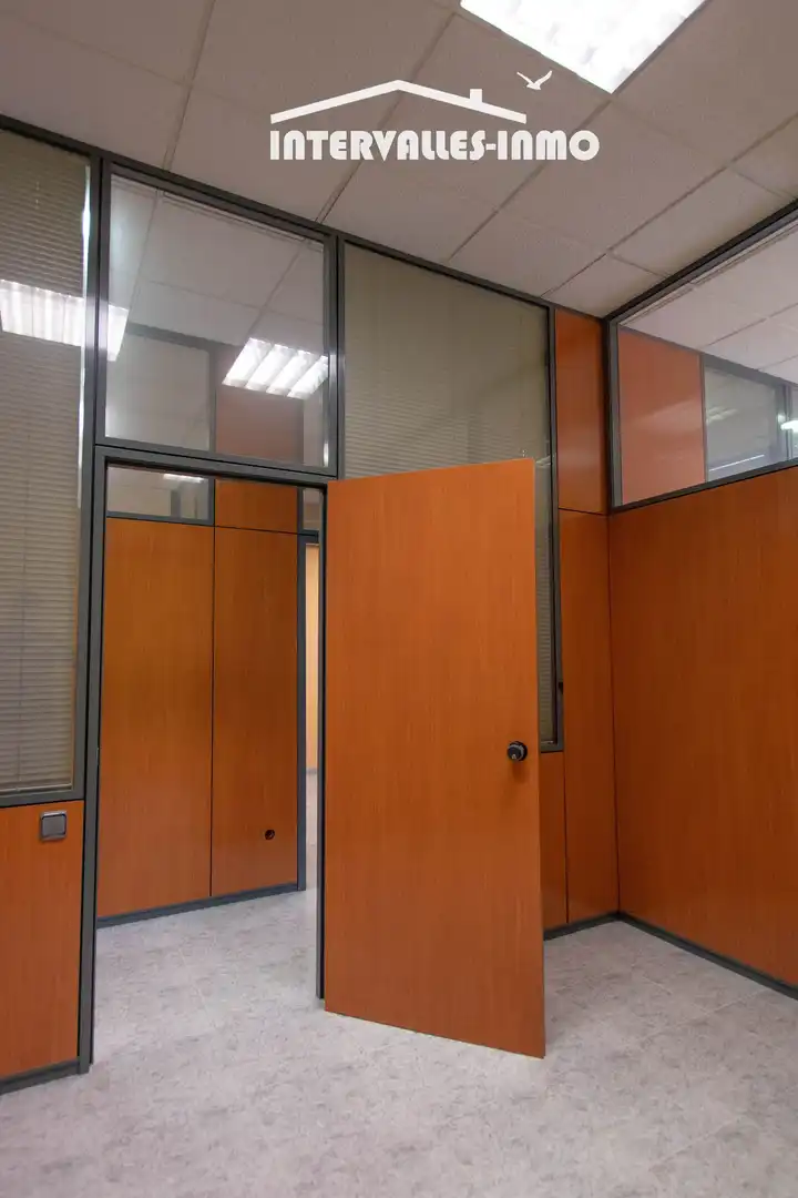 Oficina en venda a Caldes de Montbui