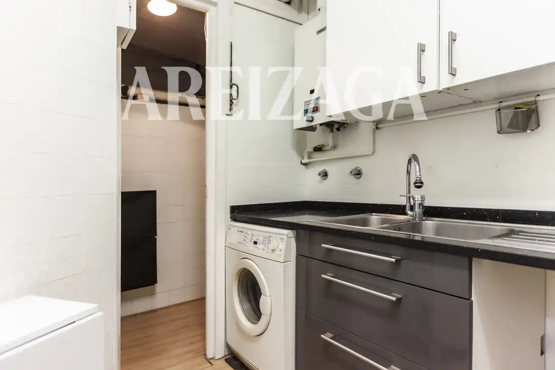 Cocina de Piso en venta en Donostia - San Sebastián  con Calefacción y Balcón