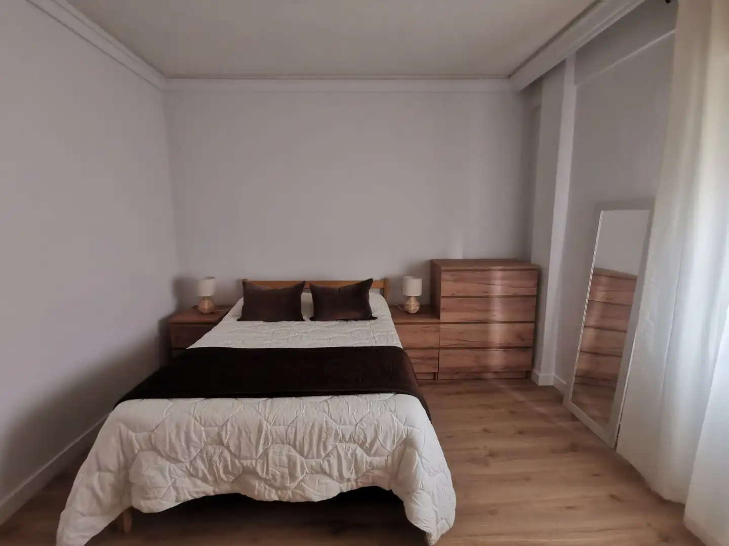 Schlafzimmer von Wohnung zur Miete in Salamanca mit Heizung, Parkett und Möbliert