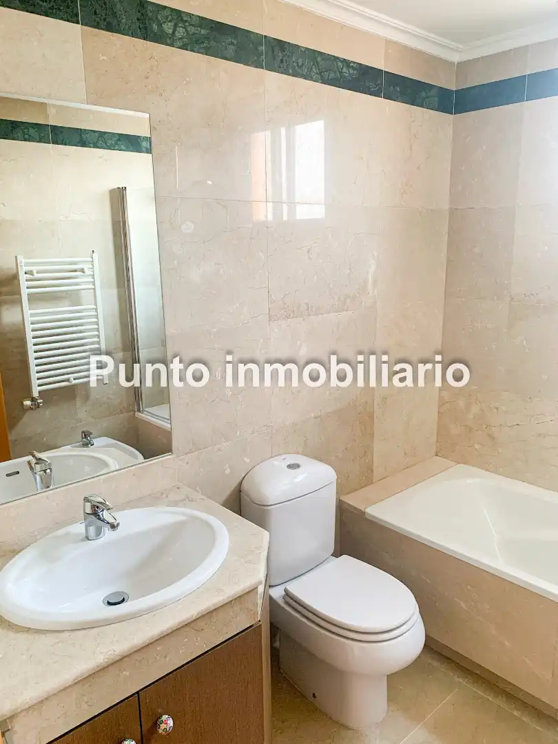 Wohnung zur Miete in Calle Santa Ana, La Flecha - Monasterio del Prado