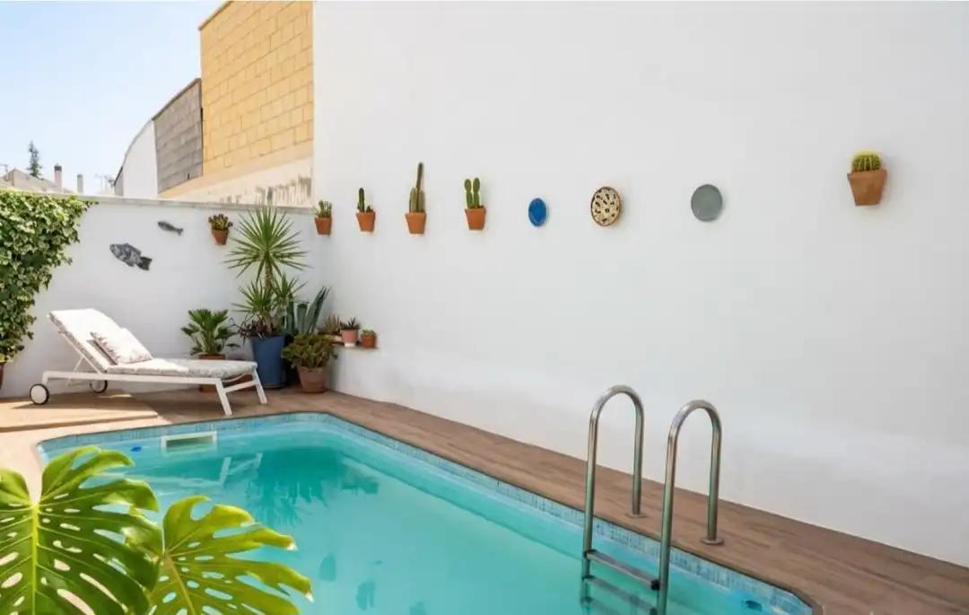 Chalet con piscina en venta en Mollina