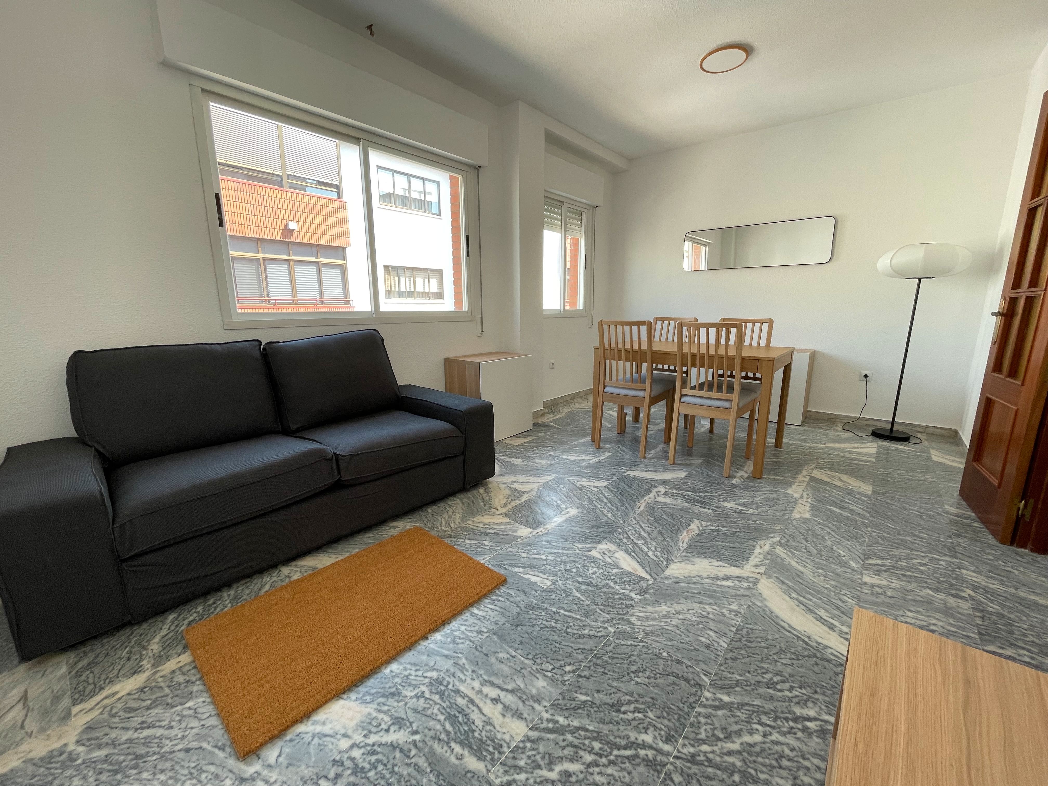Flat to rent in Maria Auxiliadora - Barriada de Llera