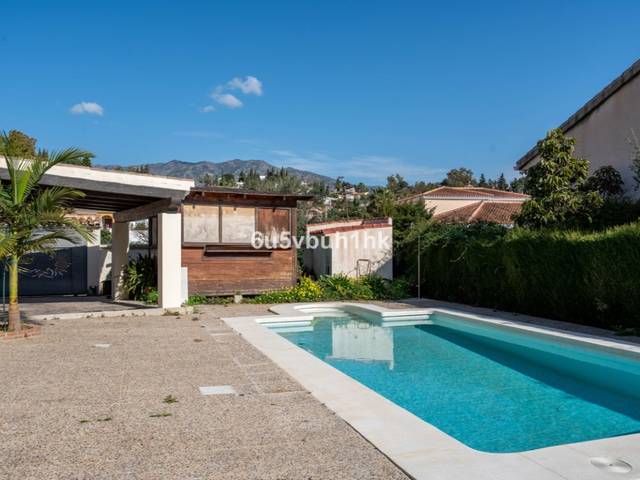 Casa-chalet en Venta en Calahonda