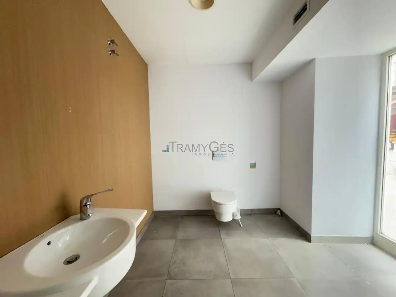 Baño de Edificio en venta en Pontevedra Capital 