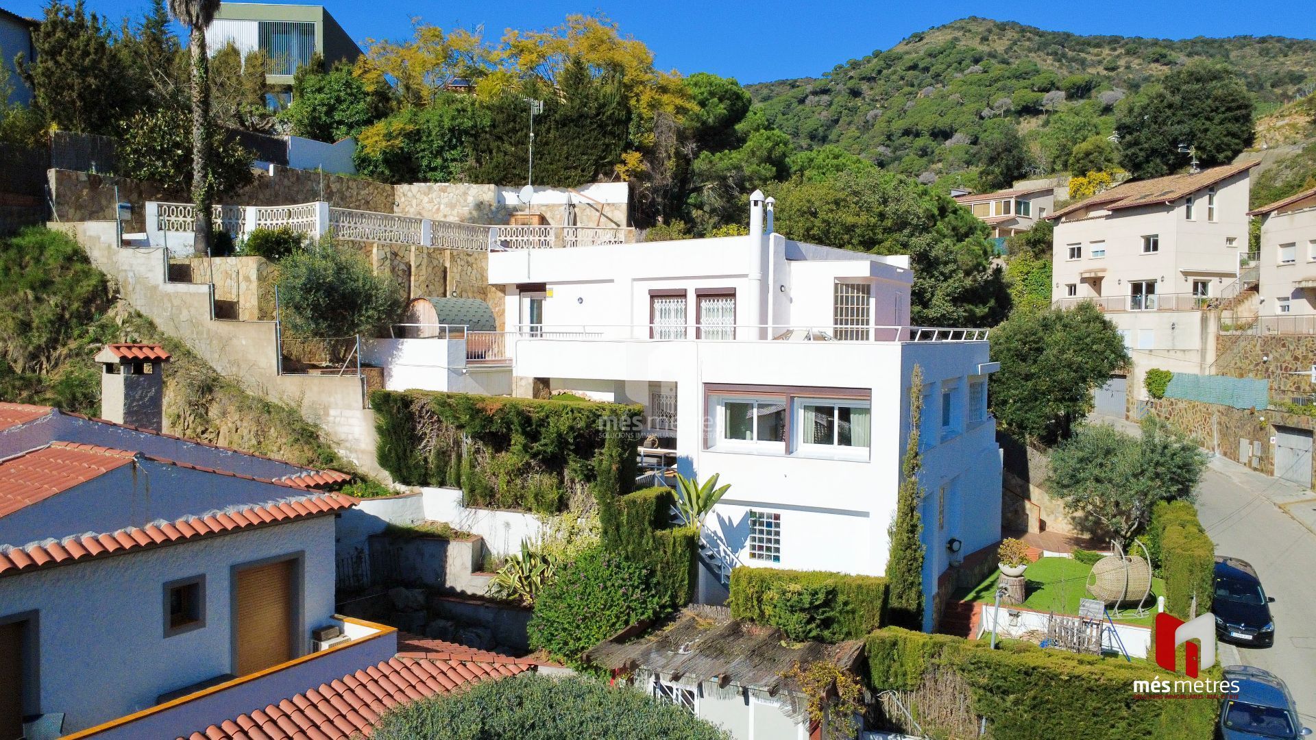 Vista exterior de Casa o xalet en venda en Alella amb Calefacció, Jardí privat i Terrassa