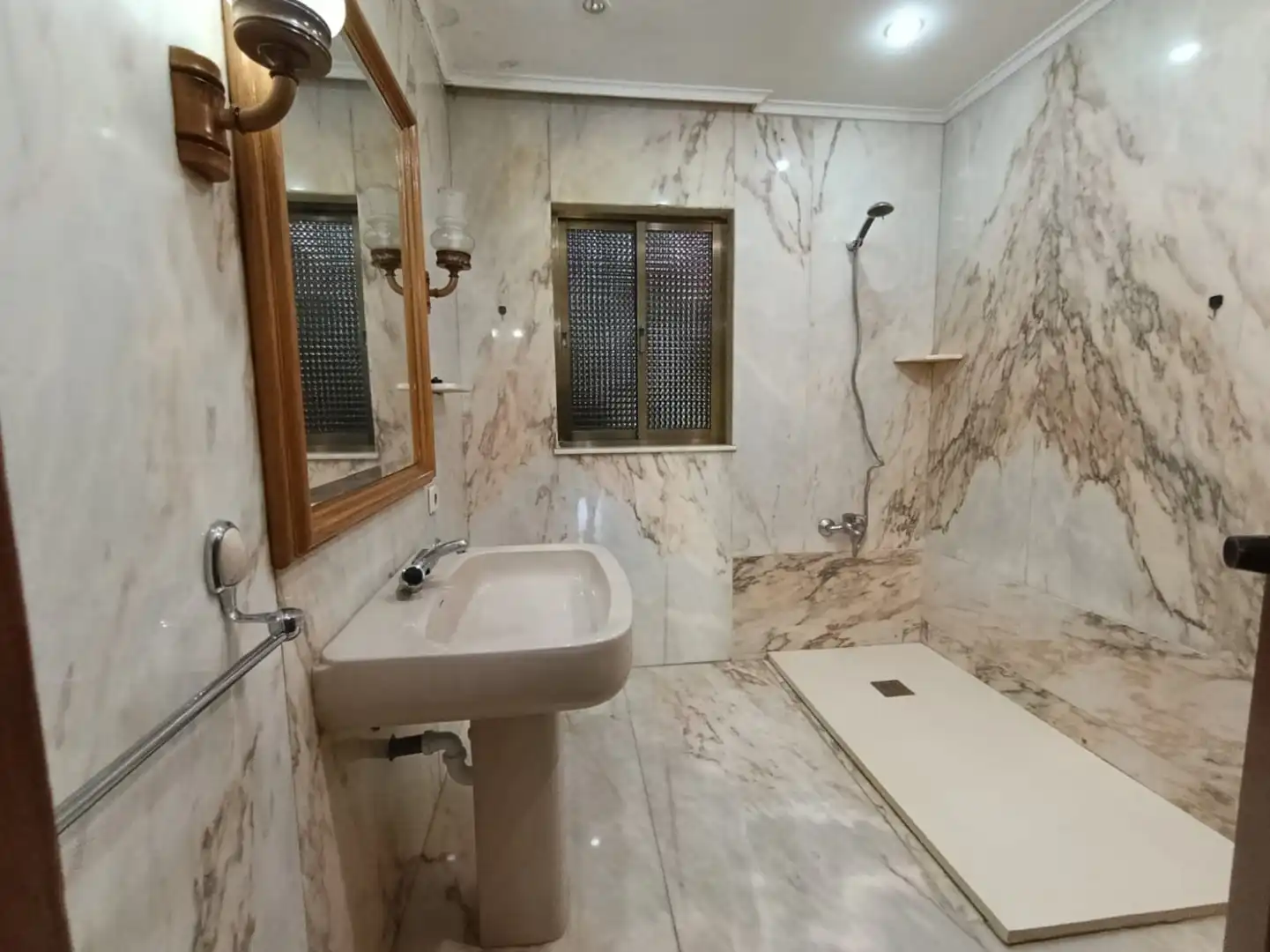 Bathroom of Houses for sale in Santa María de Cayón  with Heating and Private garden