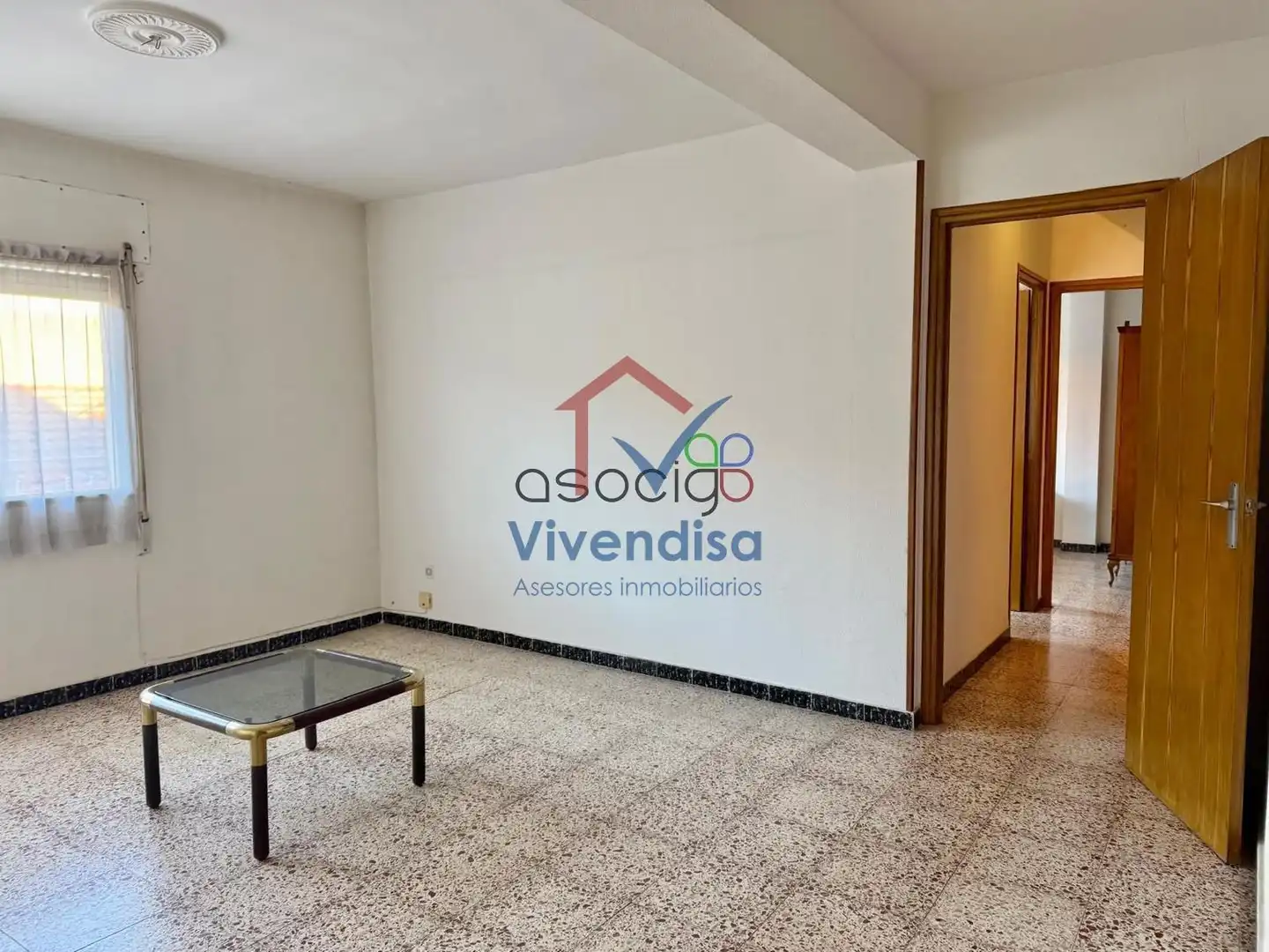 Sala de estar de Piso en venta en Marchamalo con Terraza y Balcón