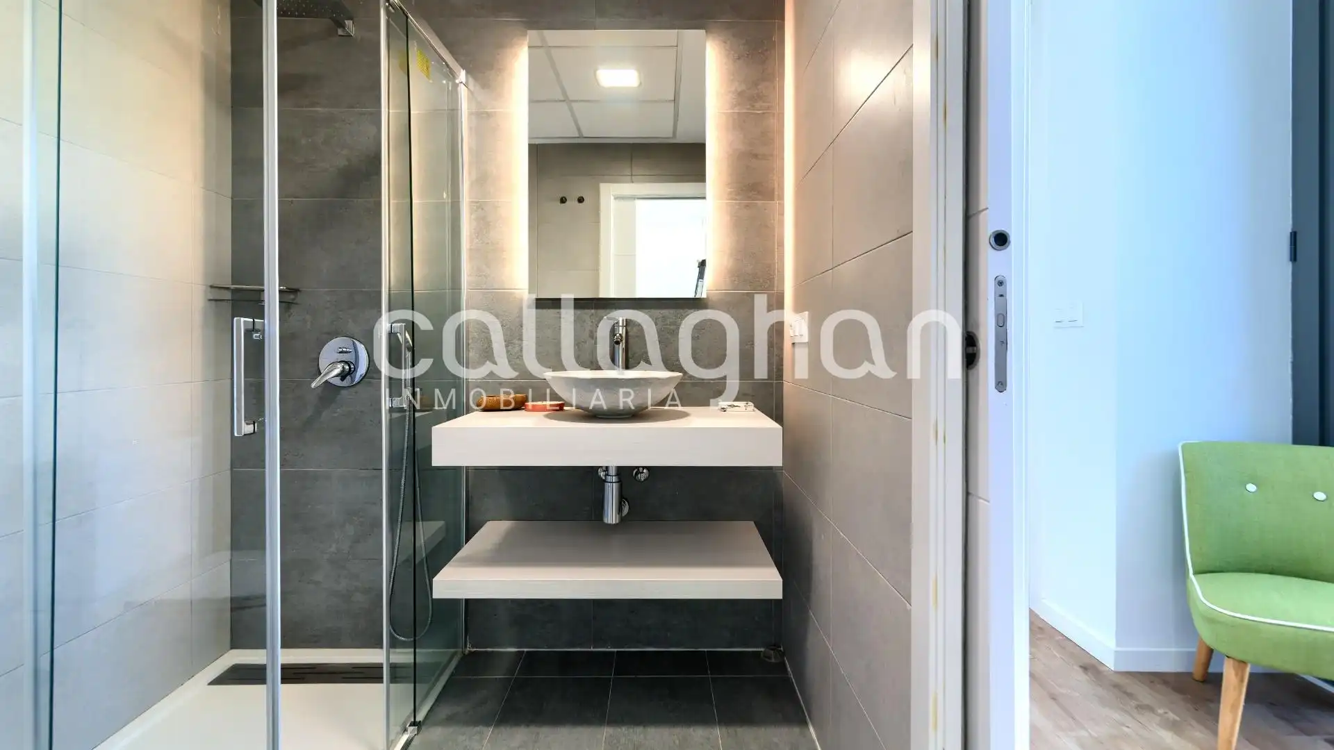 Bathroom of Houses for sale in L'Eliana  with Air Conditioner, Heating and Private garden