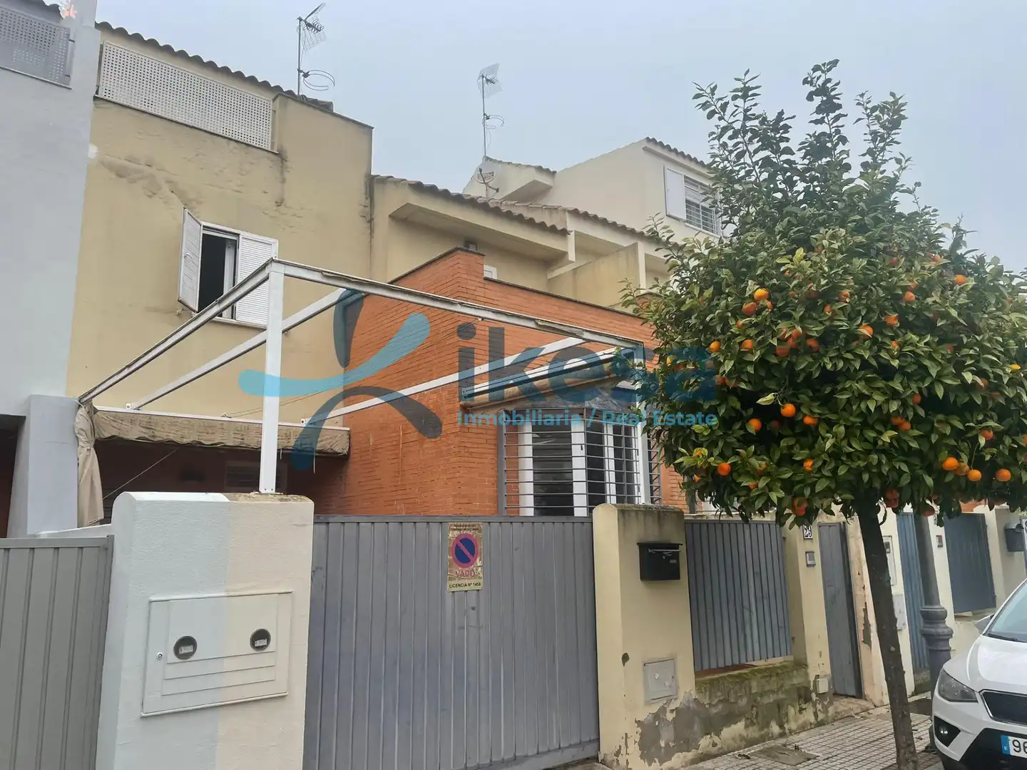 Vista exterior de Casa adosada en venta en Castilleja de la Cuesta con Aire acondicionado