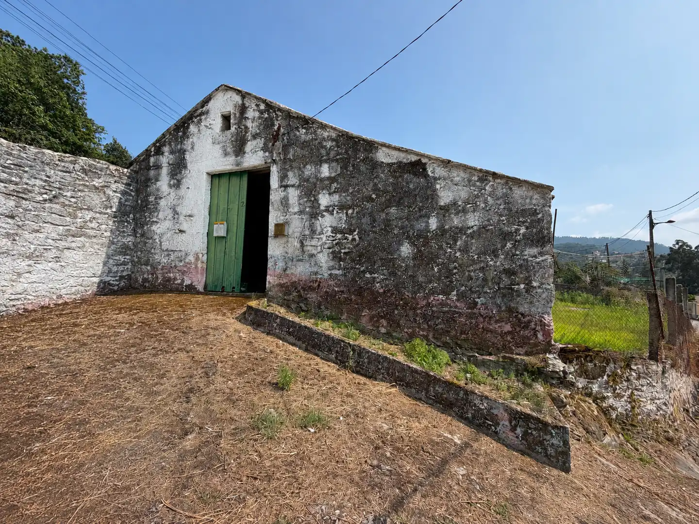 Vista exterior de Casa adosada en venda en Marín amb Jardí privat