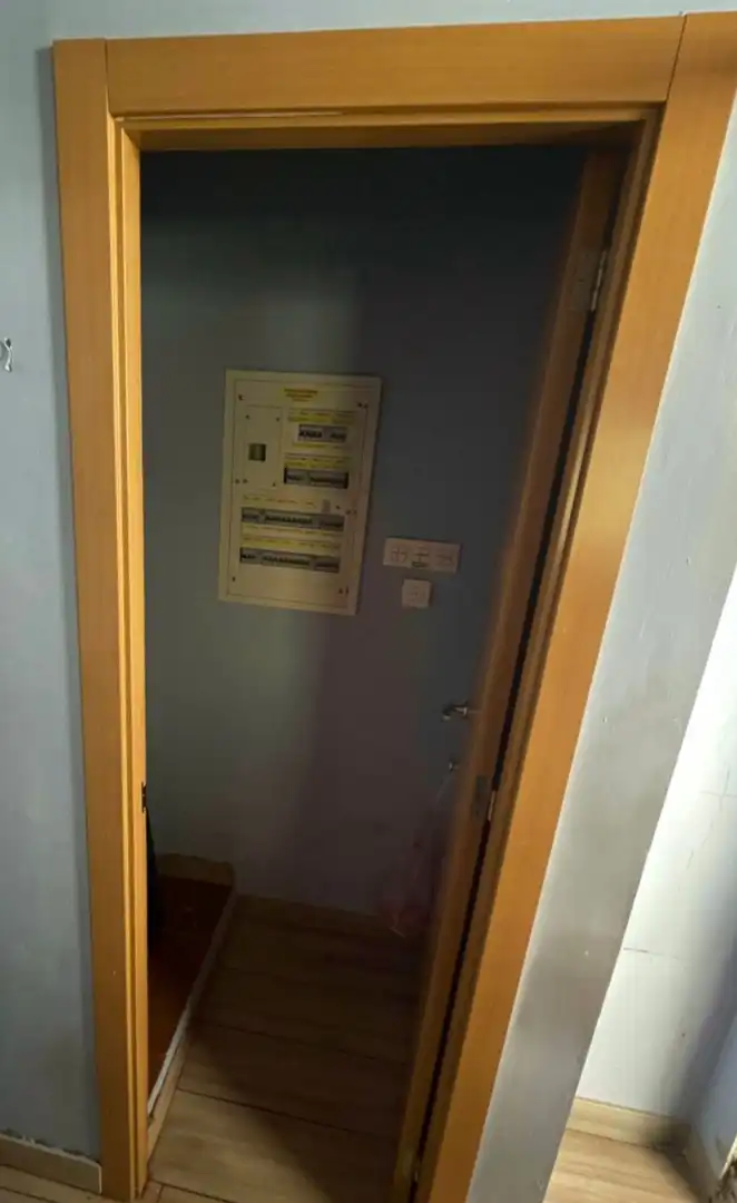 Local de lloguer en León Capital  amb Parquet i Alarma