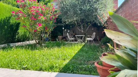 Foto 2 de Casa o xalet de lloguer a Domeny, Girona Capital