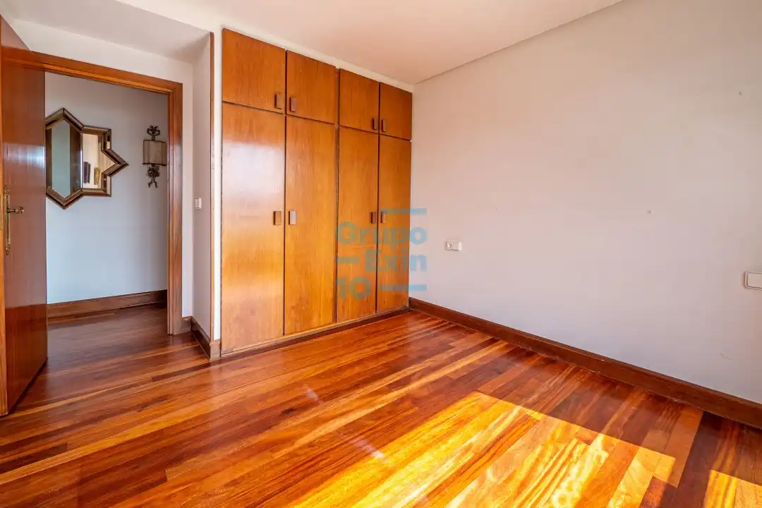 Bedroom of Flat for sale in Donostia - San Sebastián   with Heating, Terrace and Storage room