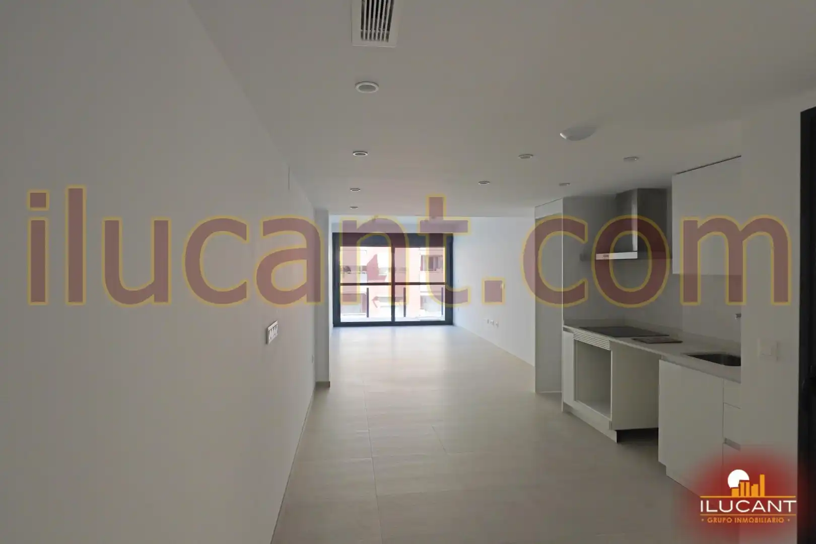 Sala d'estar de Pis en venda en Alicante / Alacant amb Aire condicionat, Jardí privat i Balcó