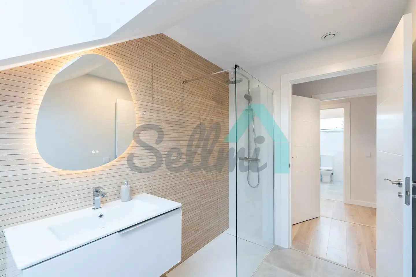 Attic for rent in Rendueles Llanos, Ceares