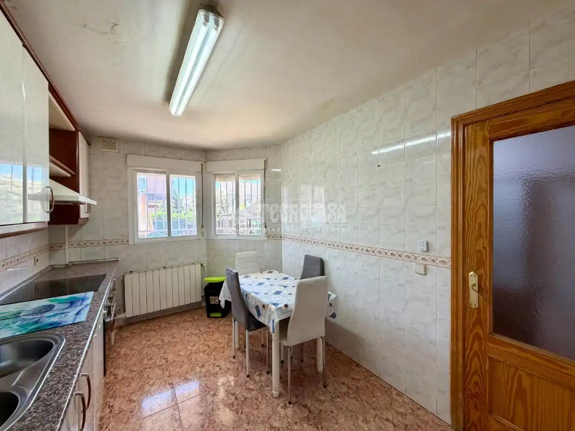Kitchen of Detached homes for sale in Azuqueca de Henares