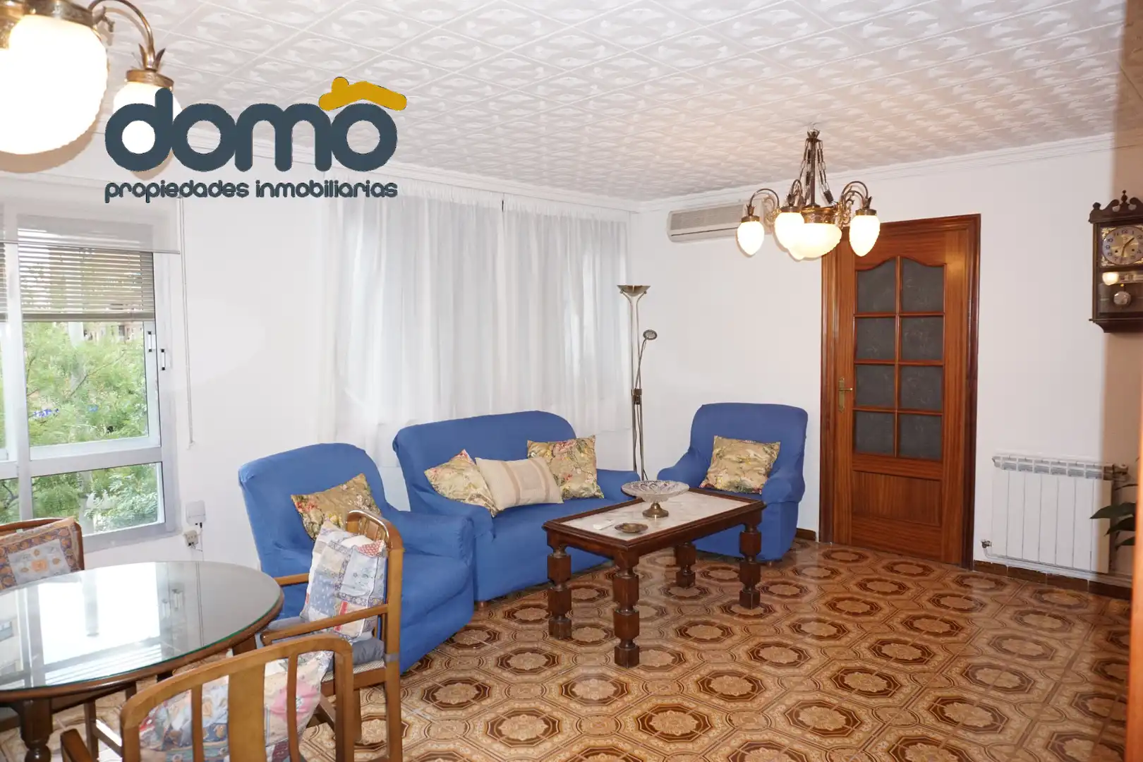 Sala de estar de Piso para compartir en Granada con Amueblado, Horno y Lavadora