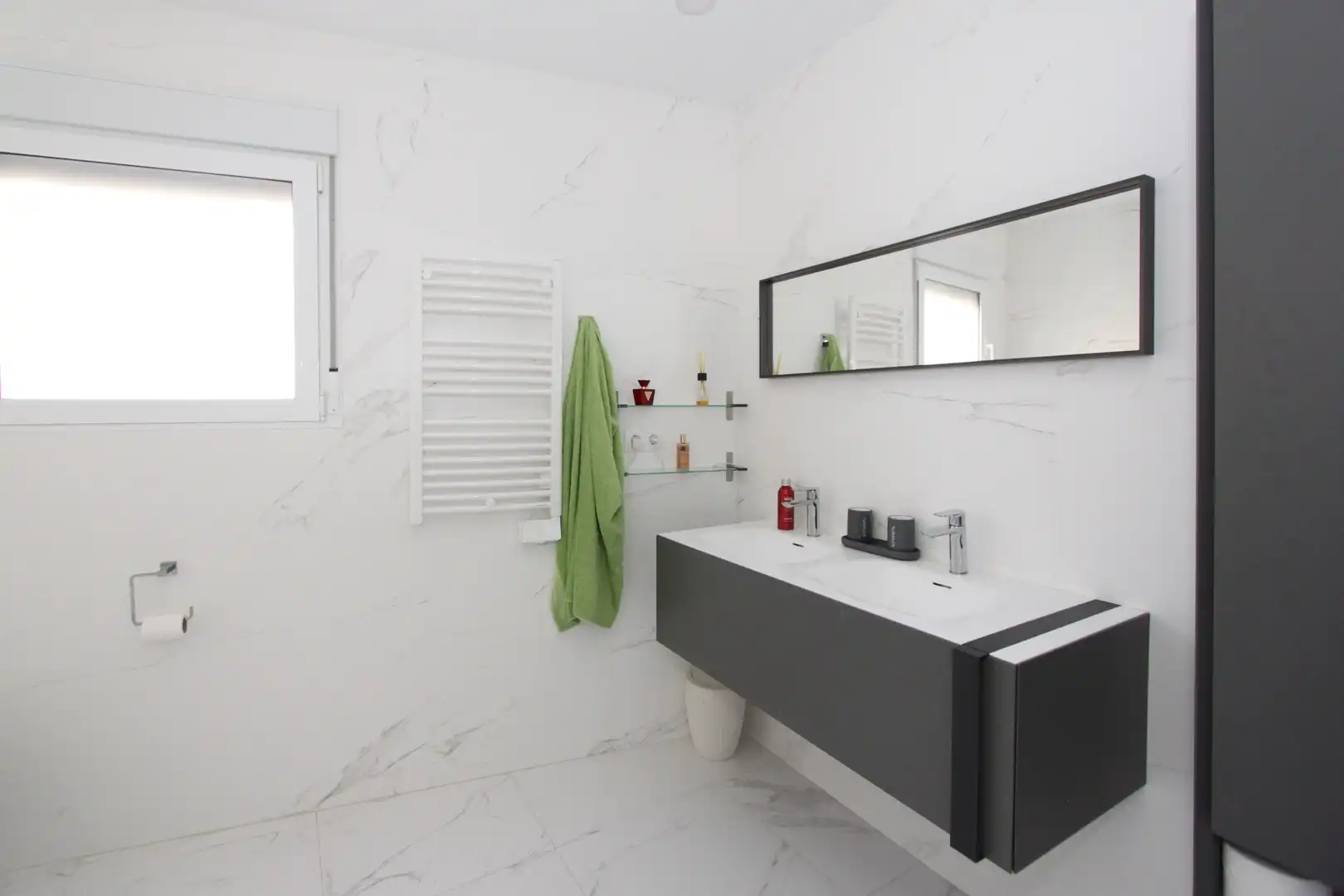 Bathroom of Houses for sale in El Campello