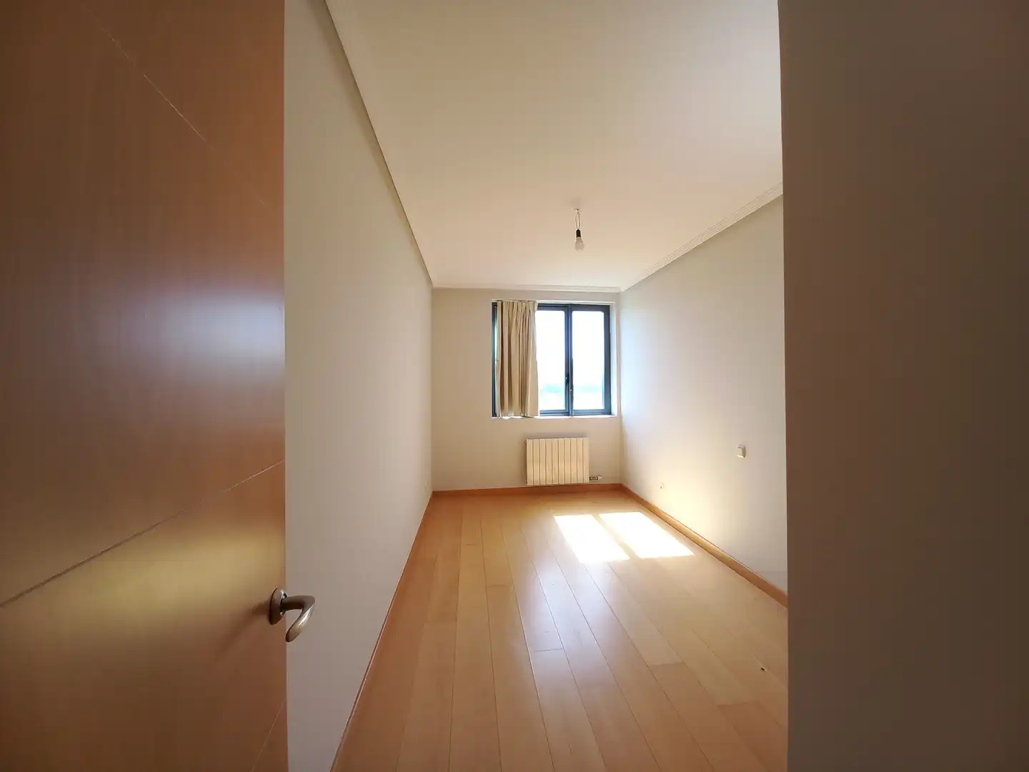 Bedroom of Flat for rent in Burgos  with Heating and Storage room