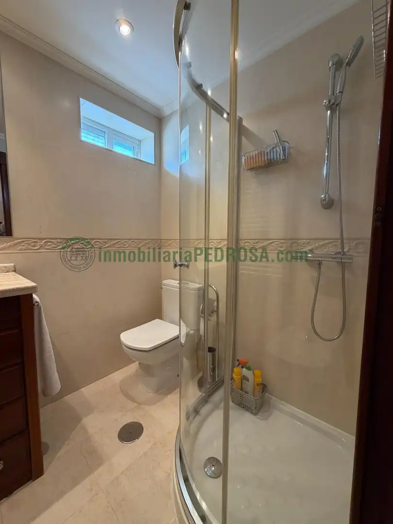 Apartamento en venta en JOAQUIN COSTA, Zona de Plaza de Barcelos