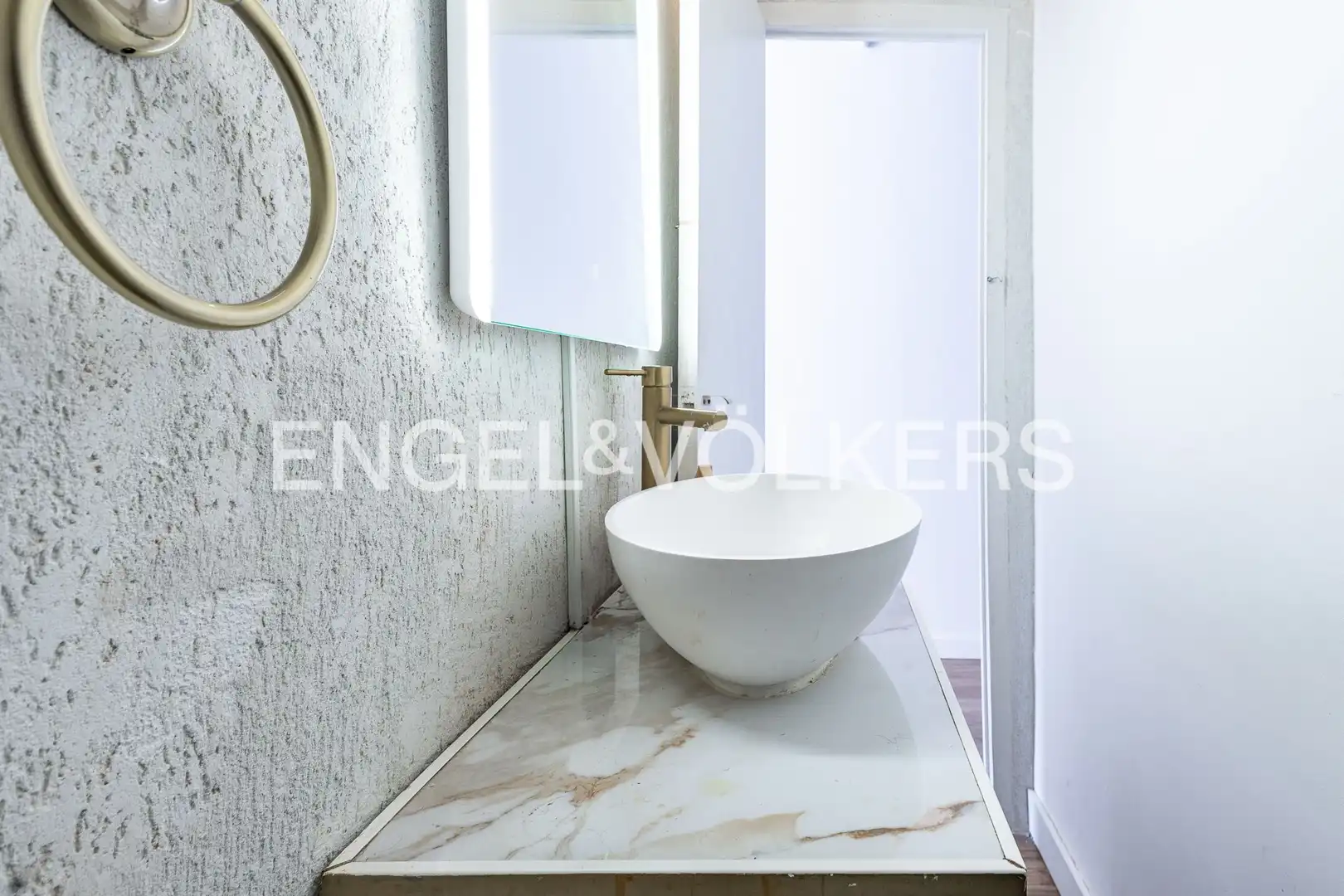 Baño de Casa adosada en venta en Mataró con Aire acondicionado, Calefacción y Amueblado