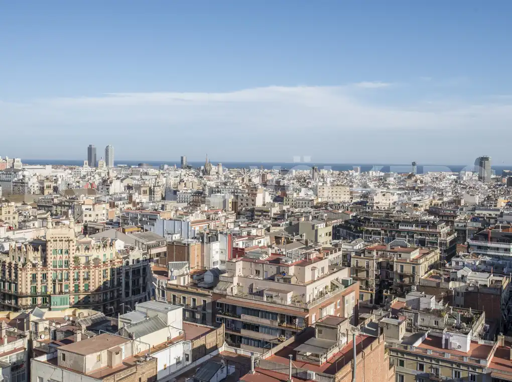 Außenansicht von Dachboden zum Verkauf in Barcelona mit Klimaanlage, Heizung und Terrasse