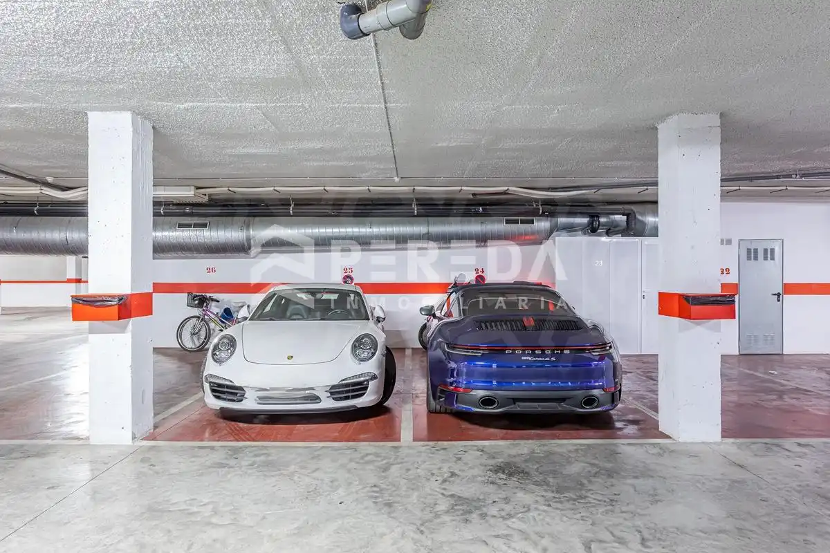Parking de Ático en venta en Roquetas de Mar con Aire acondicionado, Terraza y Piscina comunitaria