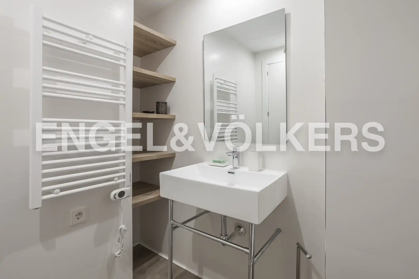 Badezimmer von Wohnung zur Miete in Madrid mit Klimaanlage, Heizung und Möbliert