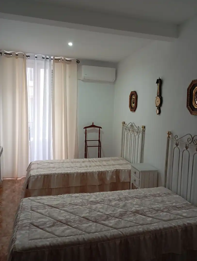 Bedroom of Flat for rent in Madrid  with Air Conditioner, Heating and Terrace