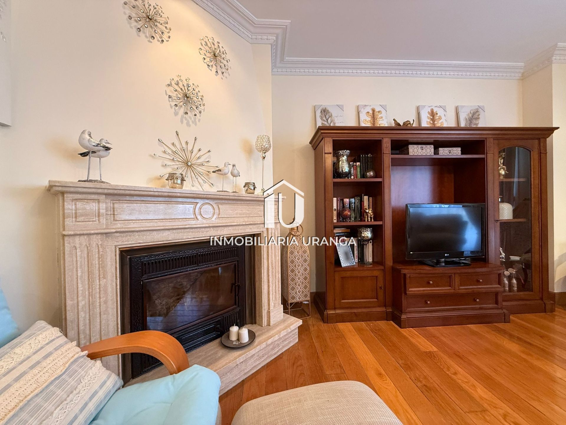 Living room of House or chalet for sale in Laredo  with Heating, Private garden and Terrace