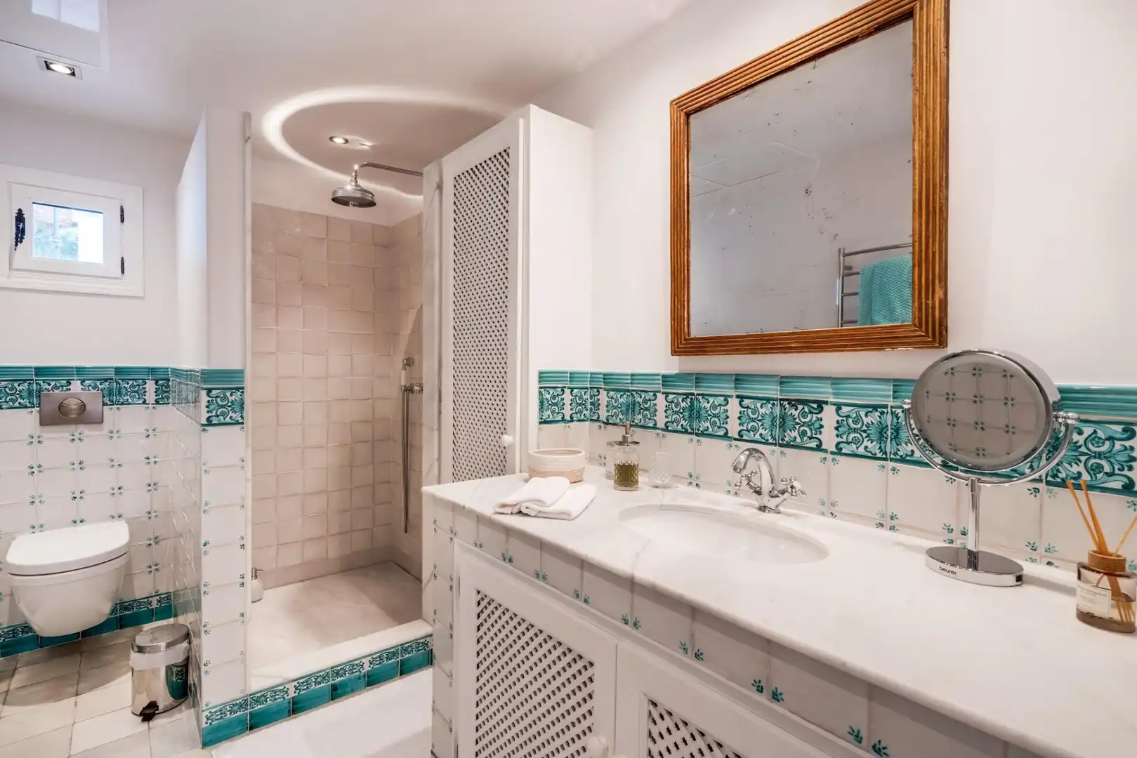 Baño de Planta baja en venta en Benahavís con Aire acondicionado, Jardín privado y Terraza