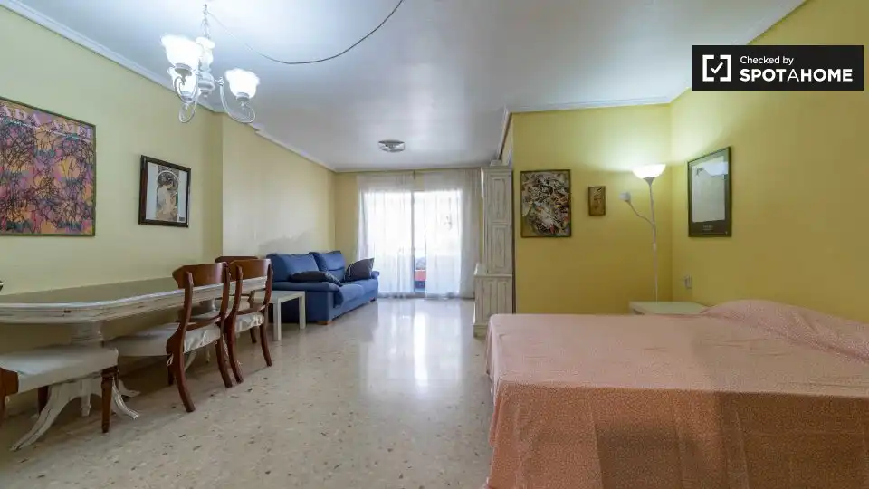 Piso de alquiler en Valencia con Aire acondicionado, Calefacción y Amueblado