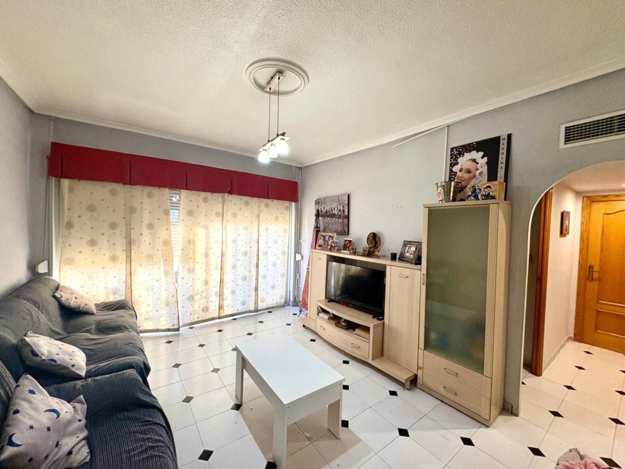 Sala d'estar de Pis en venda en Alicante / Alacant amb Aire condicionat, Moblat i Balcó