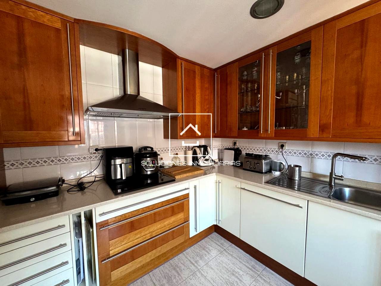 Cuina de Casa o xalet en venda en Rivas-Vaciamadrid amb Aire condicionat i Terrassa