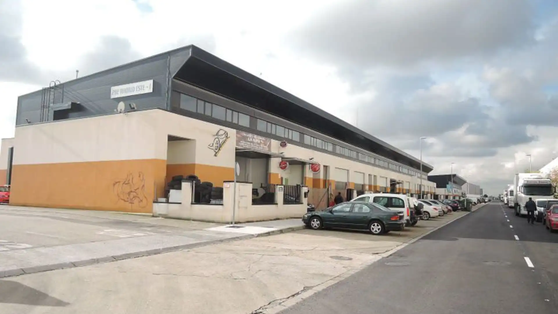 Exterior view of Garage for sale in Camarma de Esteruelas