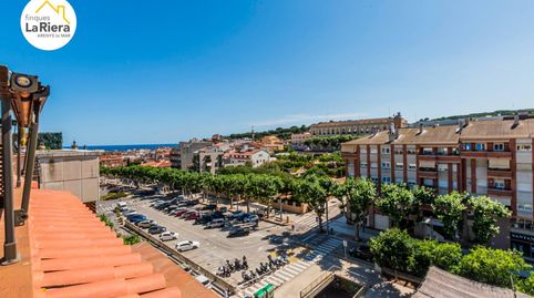 ÁTICO DÚPLEX CÉNTRICO Y ESQUINERO EN ARENYS DE MAR