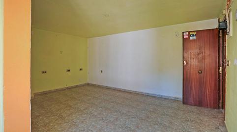 Foto 4 de Apartament en venda a C/ Brasil, Poligono Merilans , Els Merinals, Barcelona