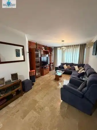 Sala de estar de Casa adosada en venta en Albacete con Aire acondicionado, Calefacción y Trastero