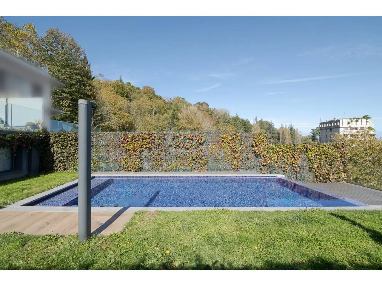 Piscina de Casa o xalet en venda en Donostia - San Sebastián  amb Calefacció, Jardí privat i Terrassa