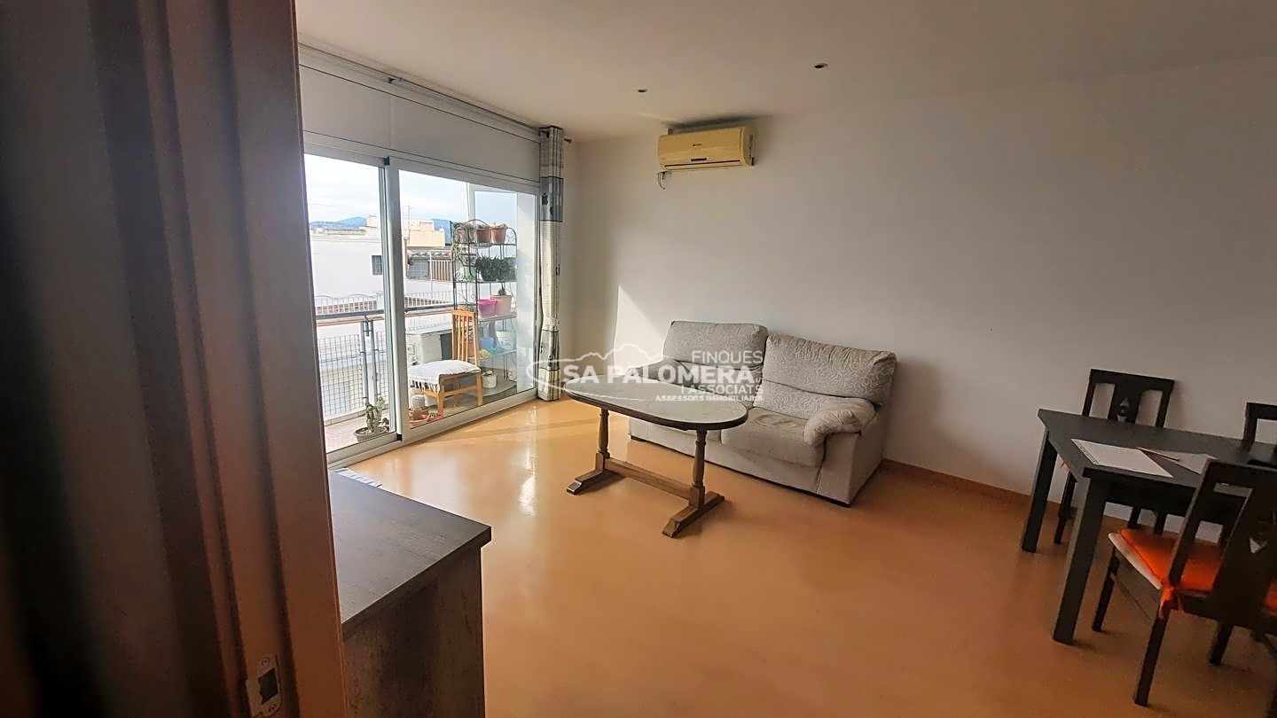 Living room of Flat to rent in Blanes  with Heating, Parquet flooring and Balcony