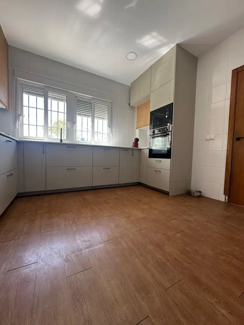 Kitchen of Detached homes for sale in Jerez de la Frontera  with Balcony and Community pool