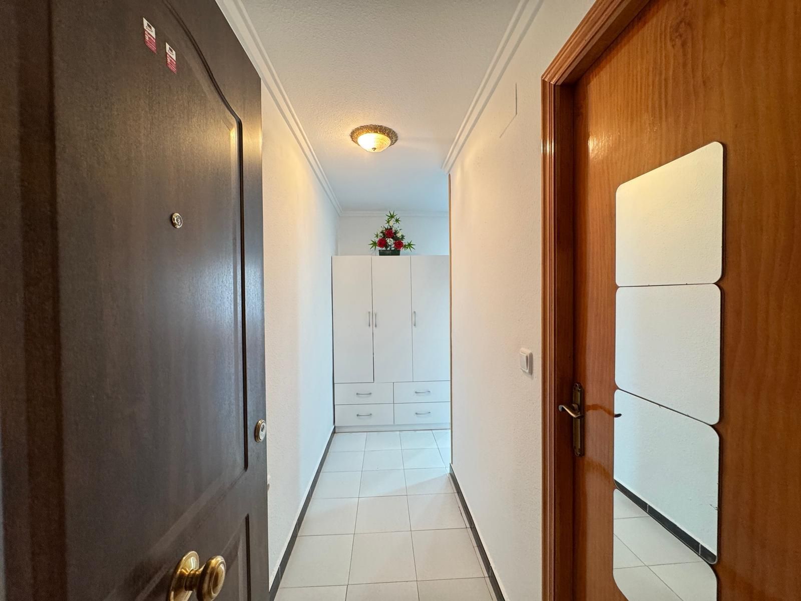 Estudio en venta en Torrevieja con Aire acondicionado y Piscina comunitaria