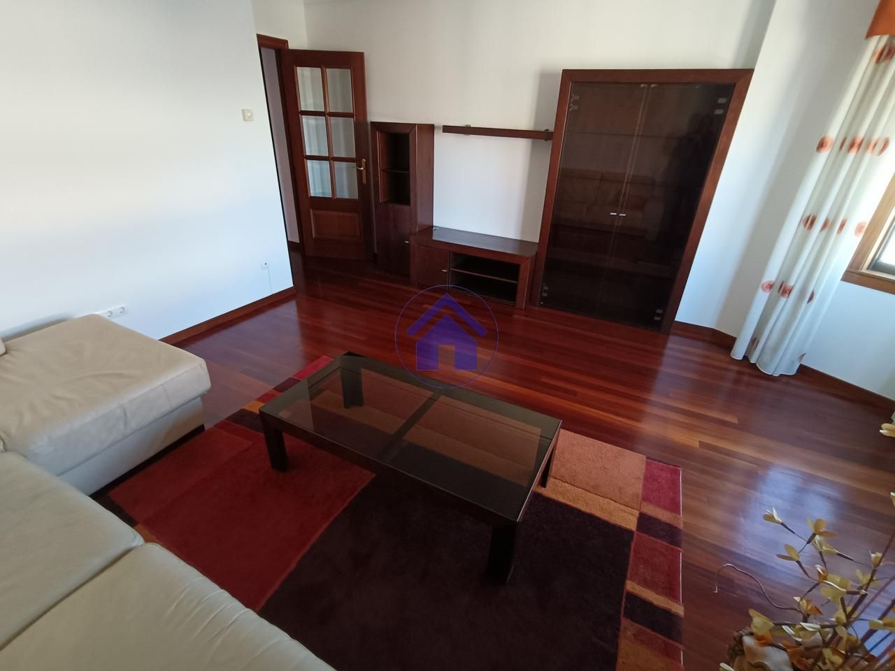 Living room of Flat to rent in Vigo   with Heating, Parquet flooring and Storage room