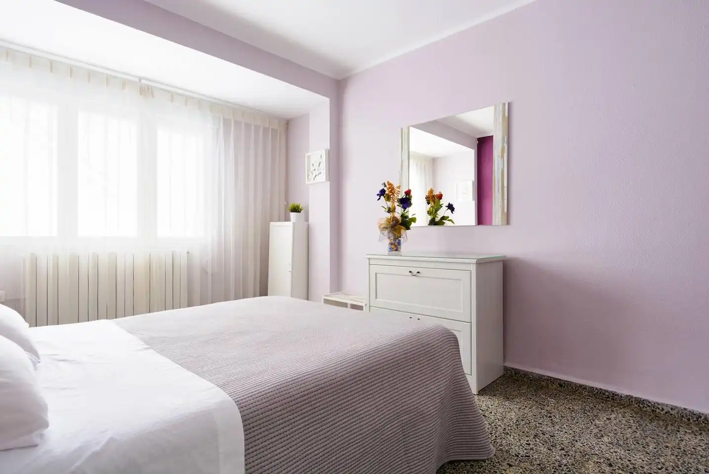 Habitación de Piso de alquiler en Zaragoza con Aire acondicionado, Amueblado y Internet