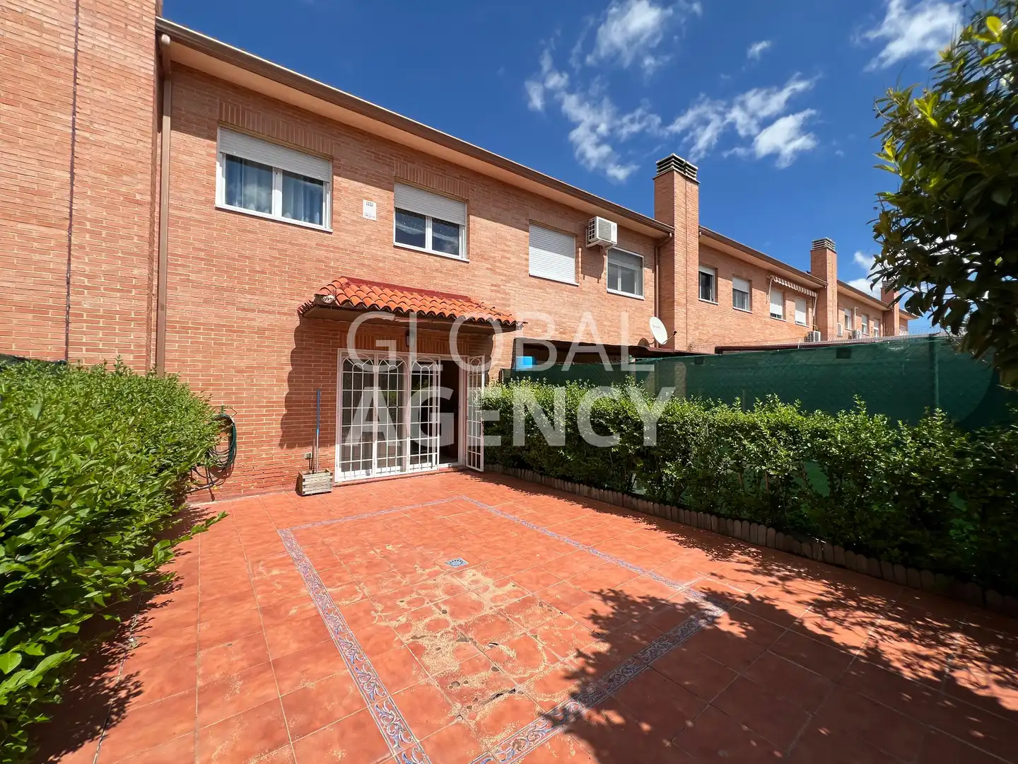 Jardín de Casa adosada en venta en Torrejón del Rey con Calefacción, Jardín privado y Horno