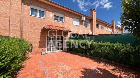 Foto 4 de Casa adosada en venta en Torrejón del Rey, Guadalajara
