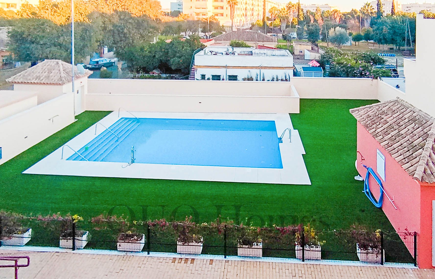 Piscina de Casa adosada en venda en Jerez de la Frontera amb Aire condicionat, Balcó i Piscina comunitària