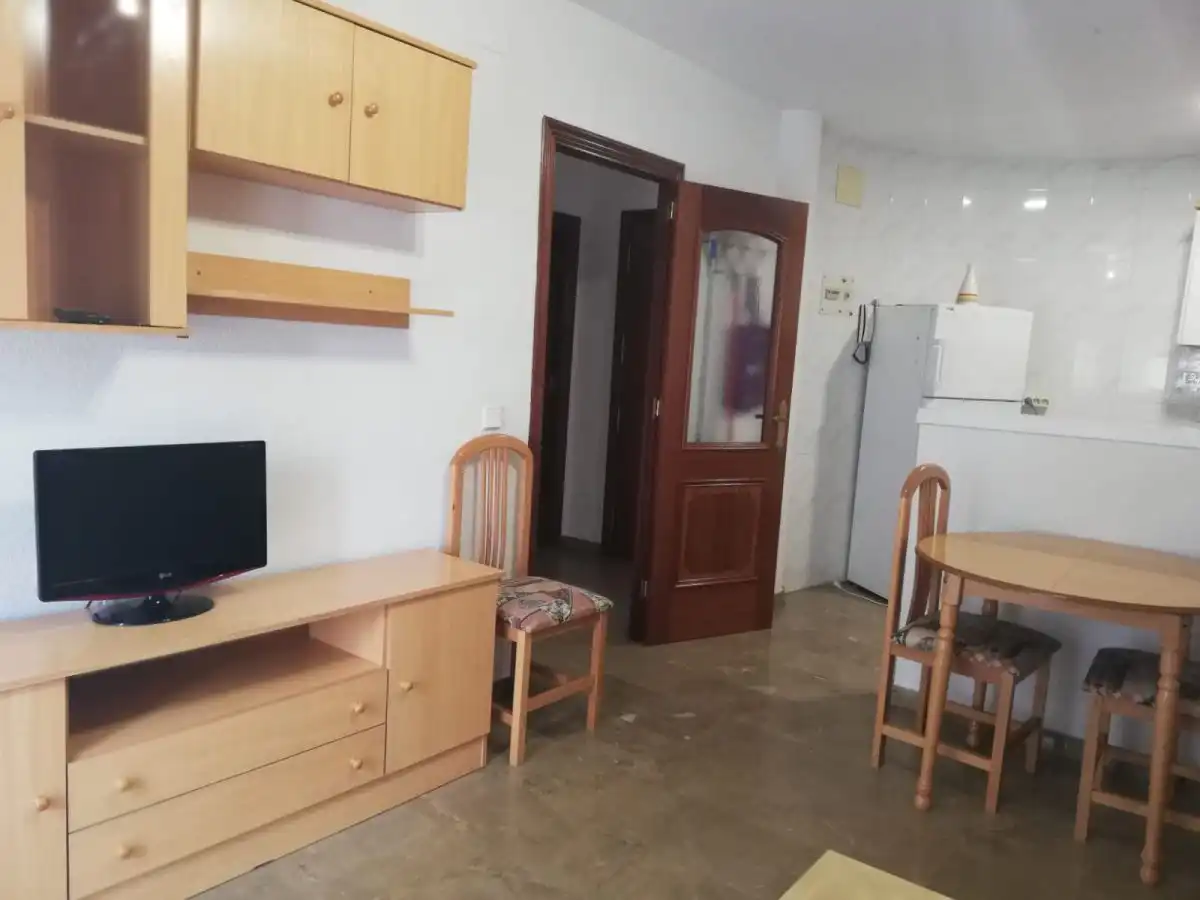 Apartament amb terrassa de lloguer a Reina Victoria - Matadero, imagen 2